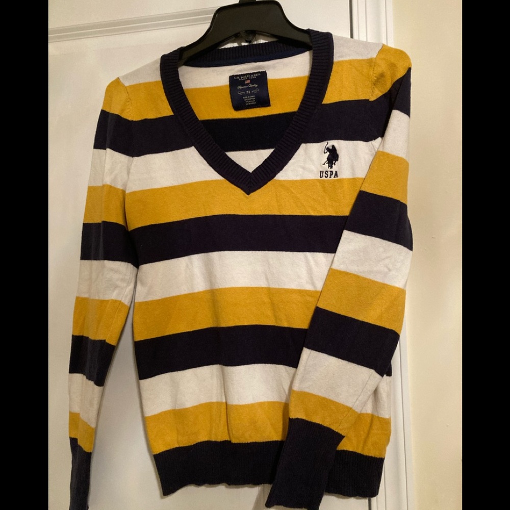Cute v neck striped sweater